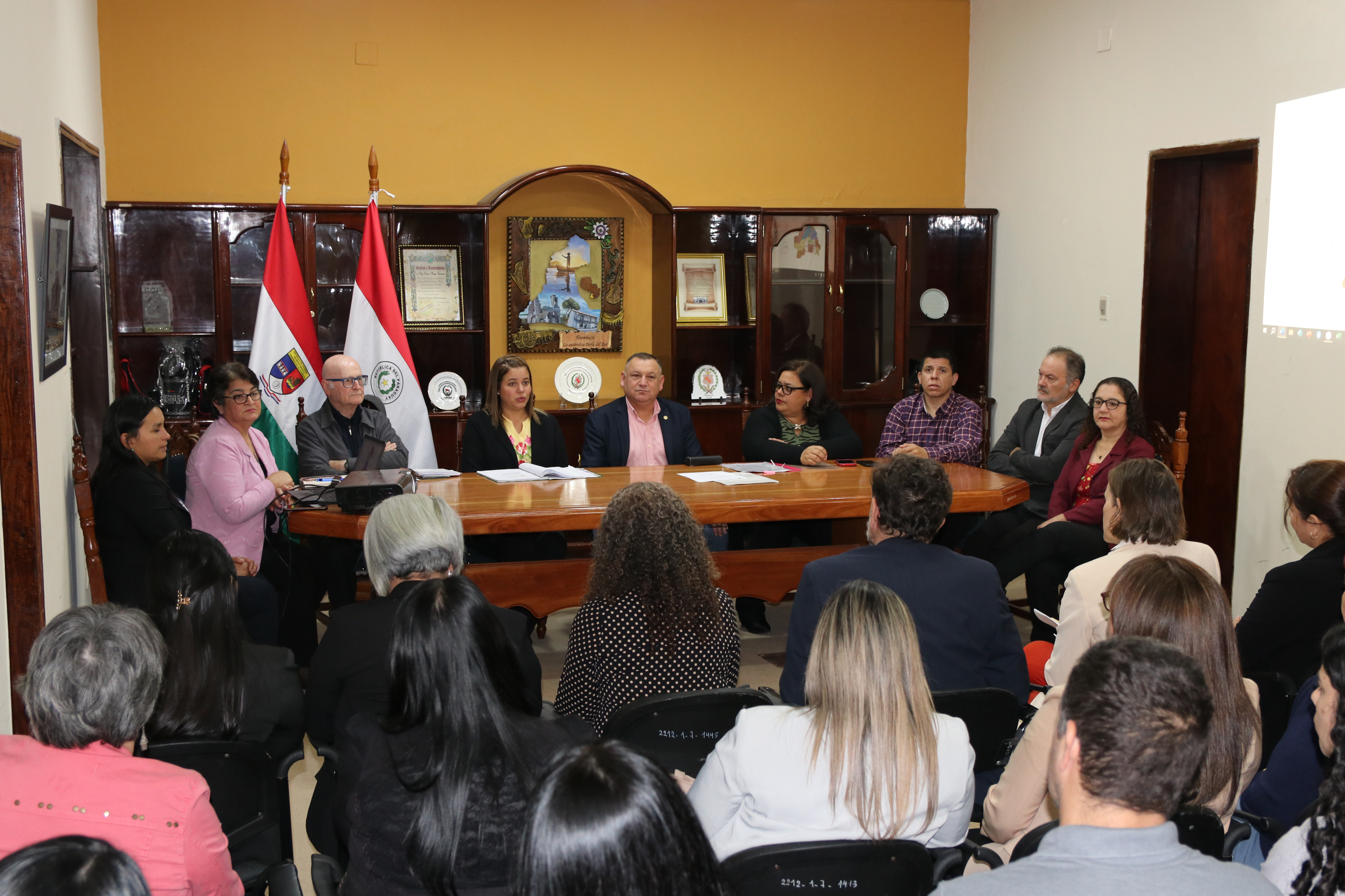 Visita técnica al departamento de Ñeembucú: Fortalecimiento del sistema educativo y diálogo con las autoridades