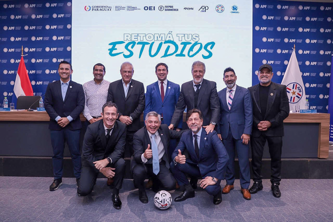 Futbolistas profesionales inspiran a jóvenes paraguayos: Inicia la Campaña 'Retomá tus estudios'