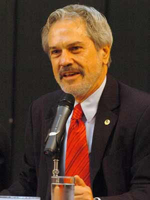 Paulo Speller es elegido Secretario General de la OEI, para el 2015-2018