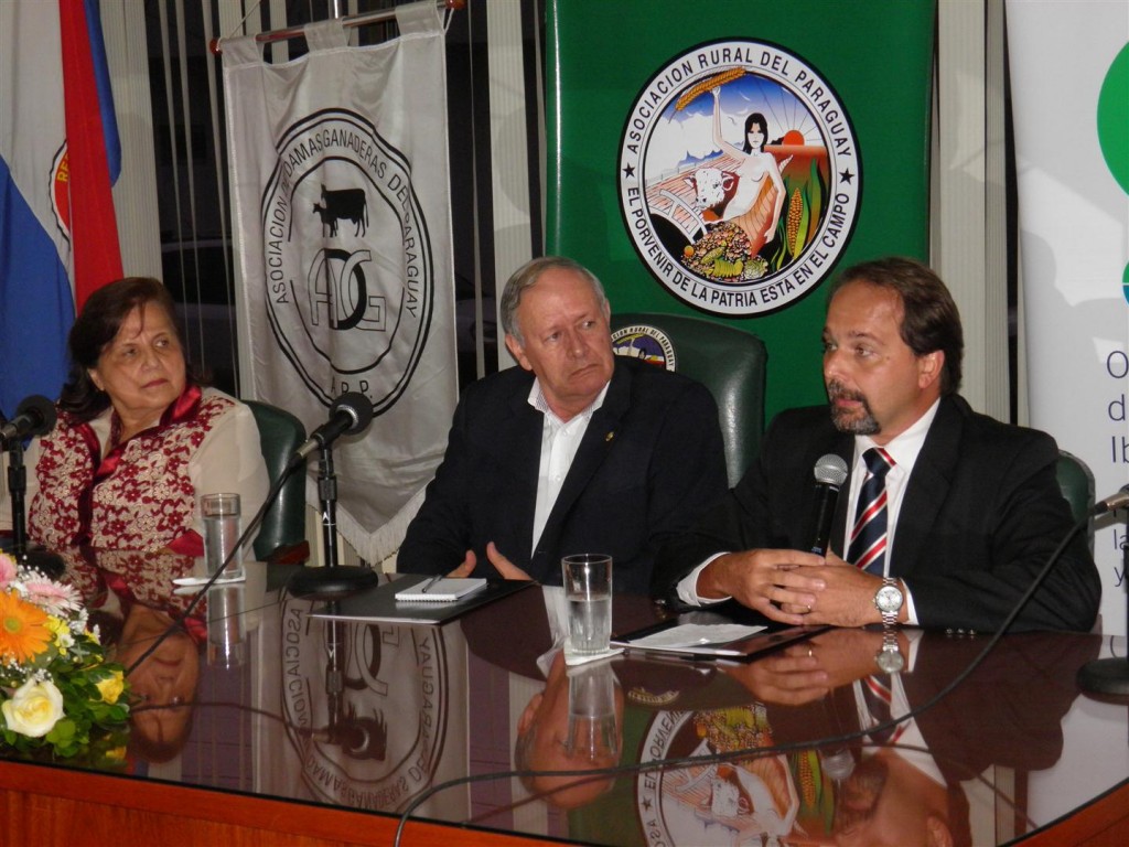 Firma de Convenio entre la Asociación de Damas Ganaderas del Paraguay y la Organización de Estados Iberoamericanos