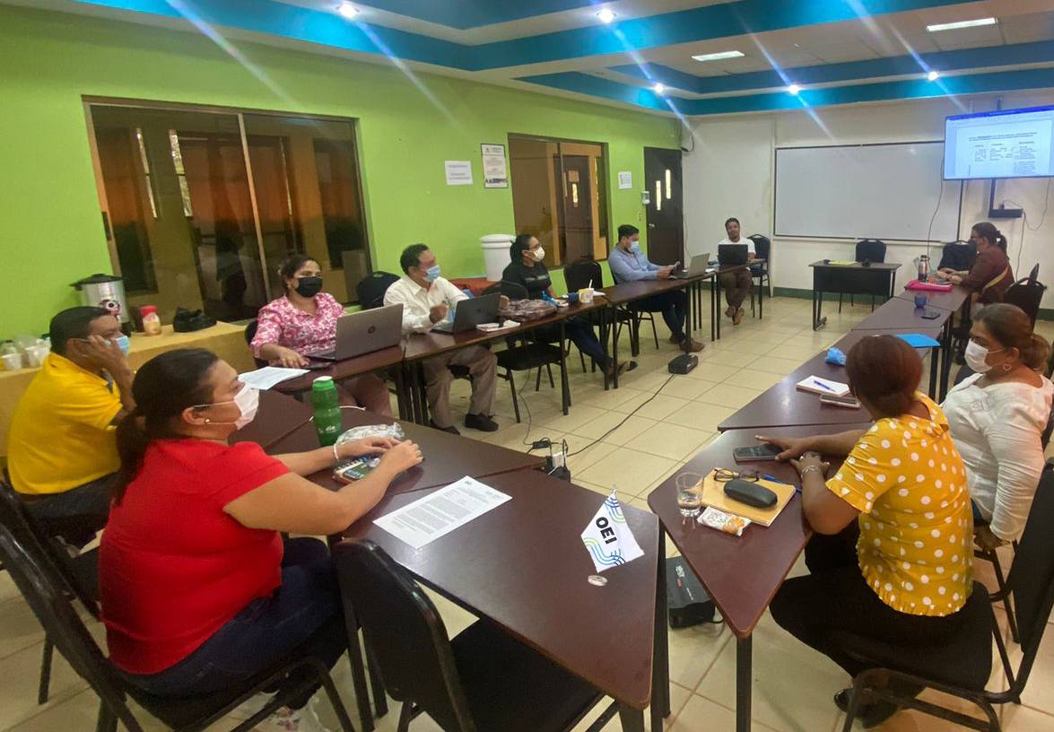 OEI y URACCAN sostienen encuentros para el fortalecimiento de los programas de estudio de Ciudadanía Intercultural