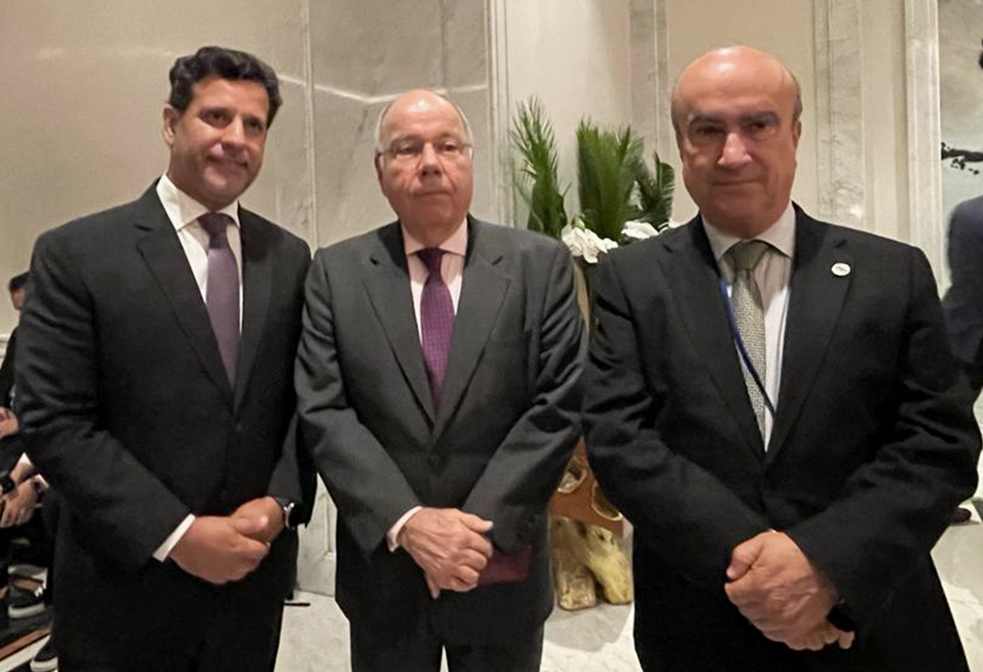 O diretor no Brasil e o secretário-geral da OEI se reúnem com o chanceler brasileiro para estreitar a cooperação internacional