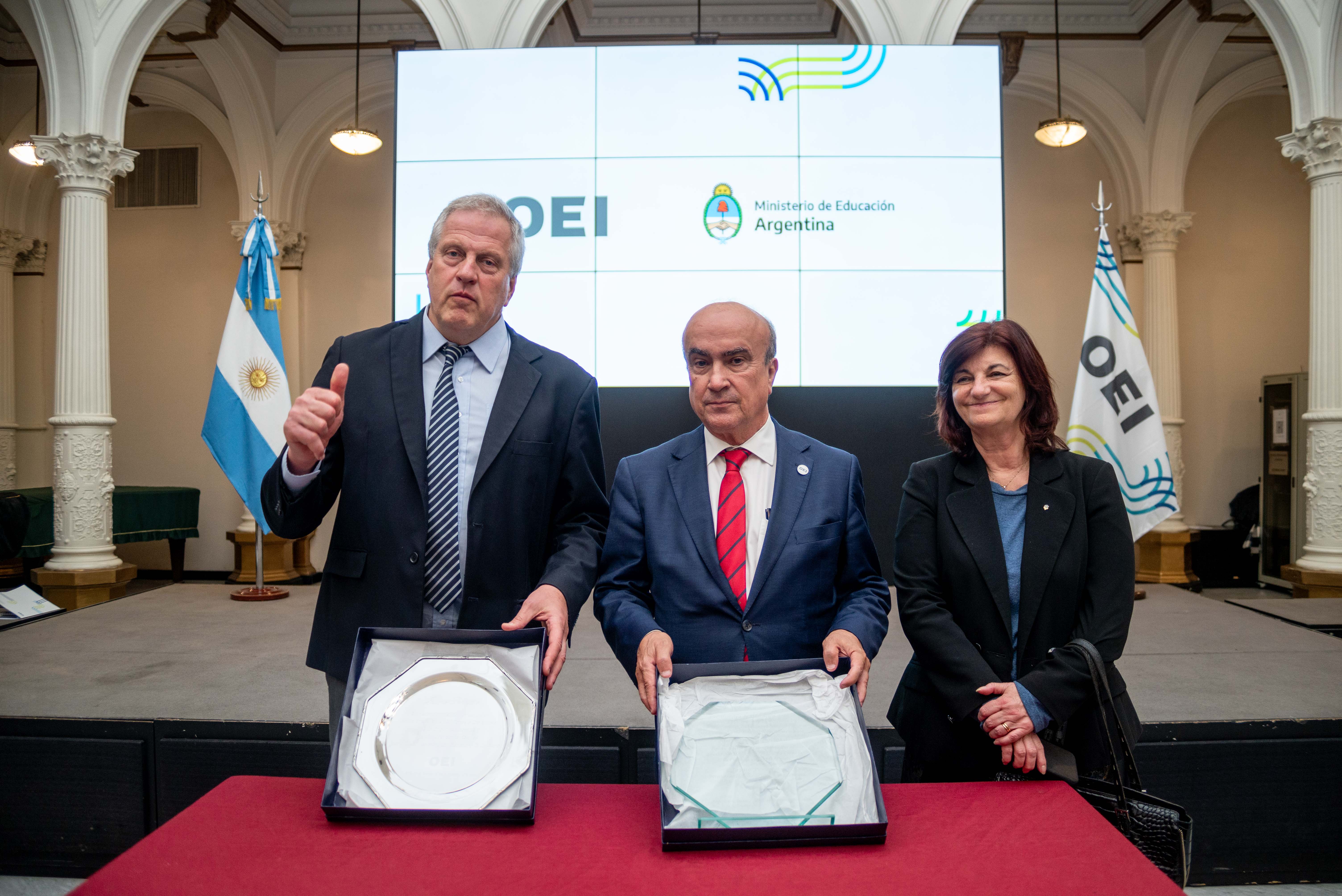 Governo argentino reconhece o trabalho do Secretário-Geral da Organização de Estados Ibero-Americanos, Mariano Jabonero