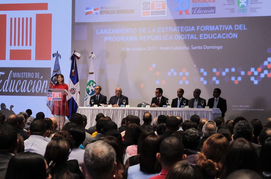 Se realiza Acto de Lanzamiento de la Estrategia Formativa del Programa República Digital Educación