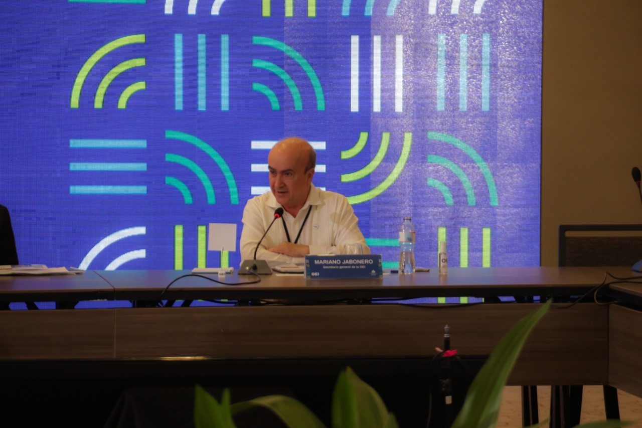 Mariano Jabonero é reeleito como Secretário-Geral da OEI durante a XIV Assembleia Geral em Santo Domingo