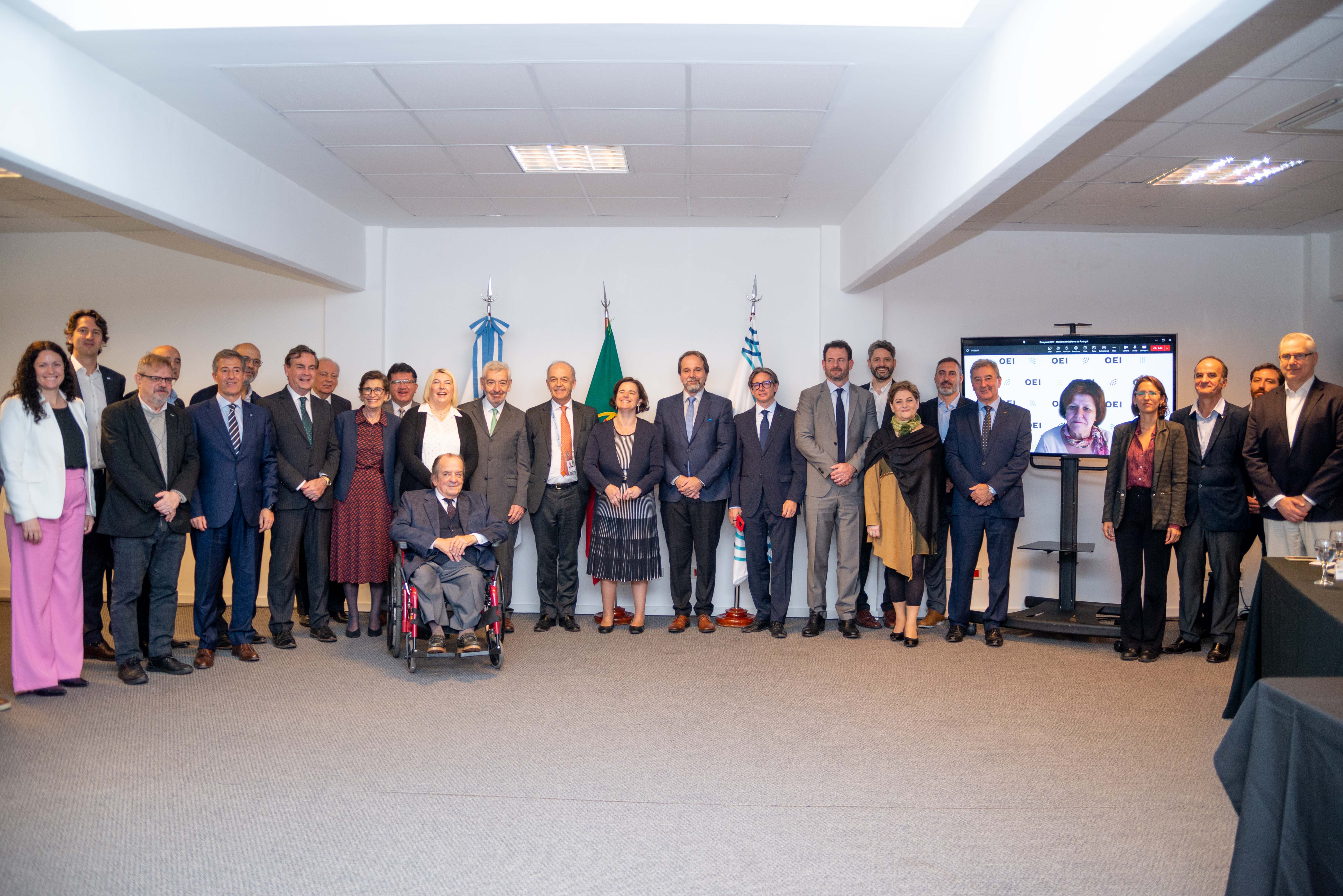 A Ministra da Presidência de Portugal, Dra. Mariana Vieira da Silva, participou numa reunião de trabalho da OEI na Argentina