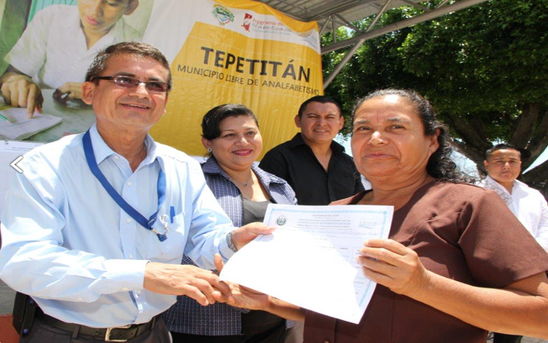 Tepetitán es declarado municipio libre de analfabetismo