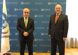 Encuentro entre la OEI y la OCDE en París para trabajar en acciones conjuntas de cooperación 