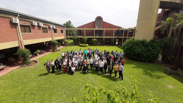 Más de 100 docentes paraguayos participaron del taller “Aprendizaje Significativo y Contextuado” en el marco del proyecto Impulsando la Educación