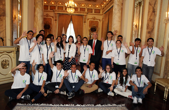 Los ganadores de Música Maestro visitan el Palacio Presidencial de Panamá