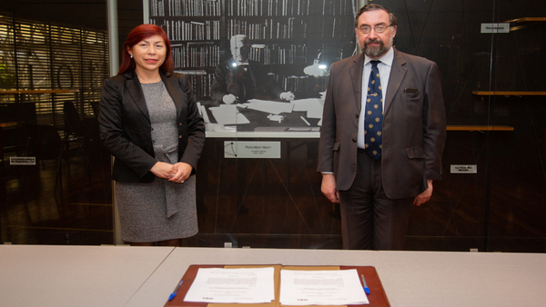 La OEI y la Biblioteca del Congreso Nacional de Chile firman convenio marco de cooperación