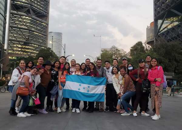 Estudiantes hondureños beneficiarios de las becas Paulo Freire realizaron pasantía intercultural en la Ciudad de México