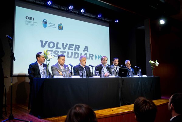 Futbolistas Agremiados y OEI Argentina promueven junto a la AFA la segunda edición de la campaña para finalizar los estudios secundarios