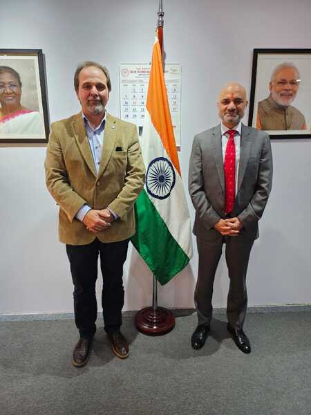 Fructífera reunión entre el director de OEI Argentina, Luis Scasso y el embajador de la India en la República Argentina, Dinesh Bhatia
