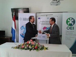 Firma de convenio entre la Secretaria de Desarrollo para Repatriados y Refugiados Connacionales y la OEI