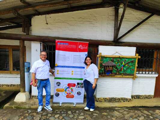 Innovación educativa por un futuro sostenible: escuela de Cali, Colombia, recibe a docente mexicano para intercambiar ideas innovadoras en el aula