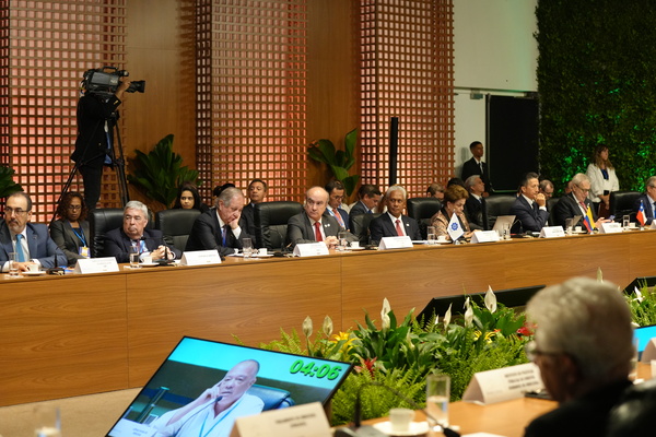 Mariano Jabonero se reúne con el presidente Lula y los presidentes de los países del Mercosur