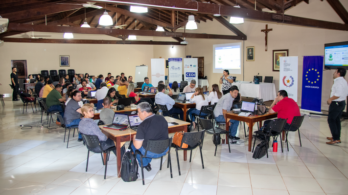 Conectando saberes: docentes se capacitan en el uso correcto de la plataforma educativa Paraguay Aprende