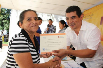 Municipio de Tenancingo en Cuscatlán fue declarado libre de analfabetismo