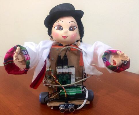 Nayra, la muñeca que enseña a hablar Aymara