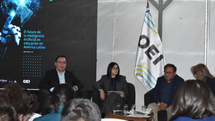 Presentación del informe “El futuro de la Inteligencia Artificial en Educación en América Latina” en la XXVII Feria Internacional del Libro en La Paz, Bolivia