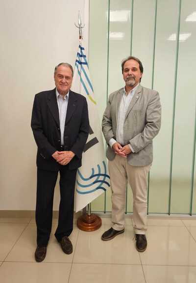Arturo Prins, director de la revista Criterio, realizó una visita a la OEI Argentina y se reunió con su director, Luis Scasso